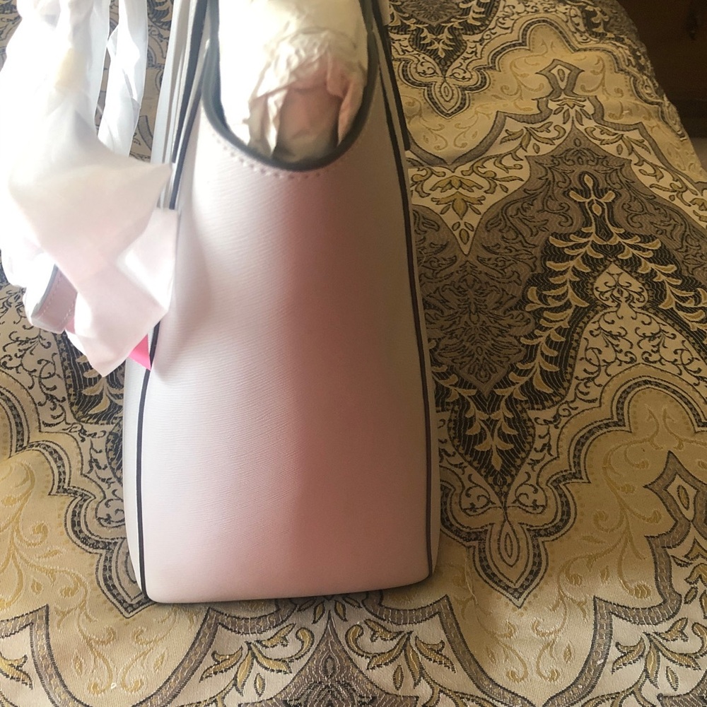 Kate Spade โ ๏ธ Platinum Tote with Floral Tag ๐ธ (Plus Free Bracelet! ๐) - Picture 5 of 15